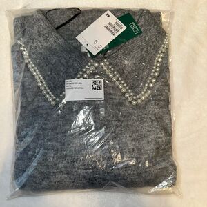 H&M collared sweater with pearl outline